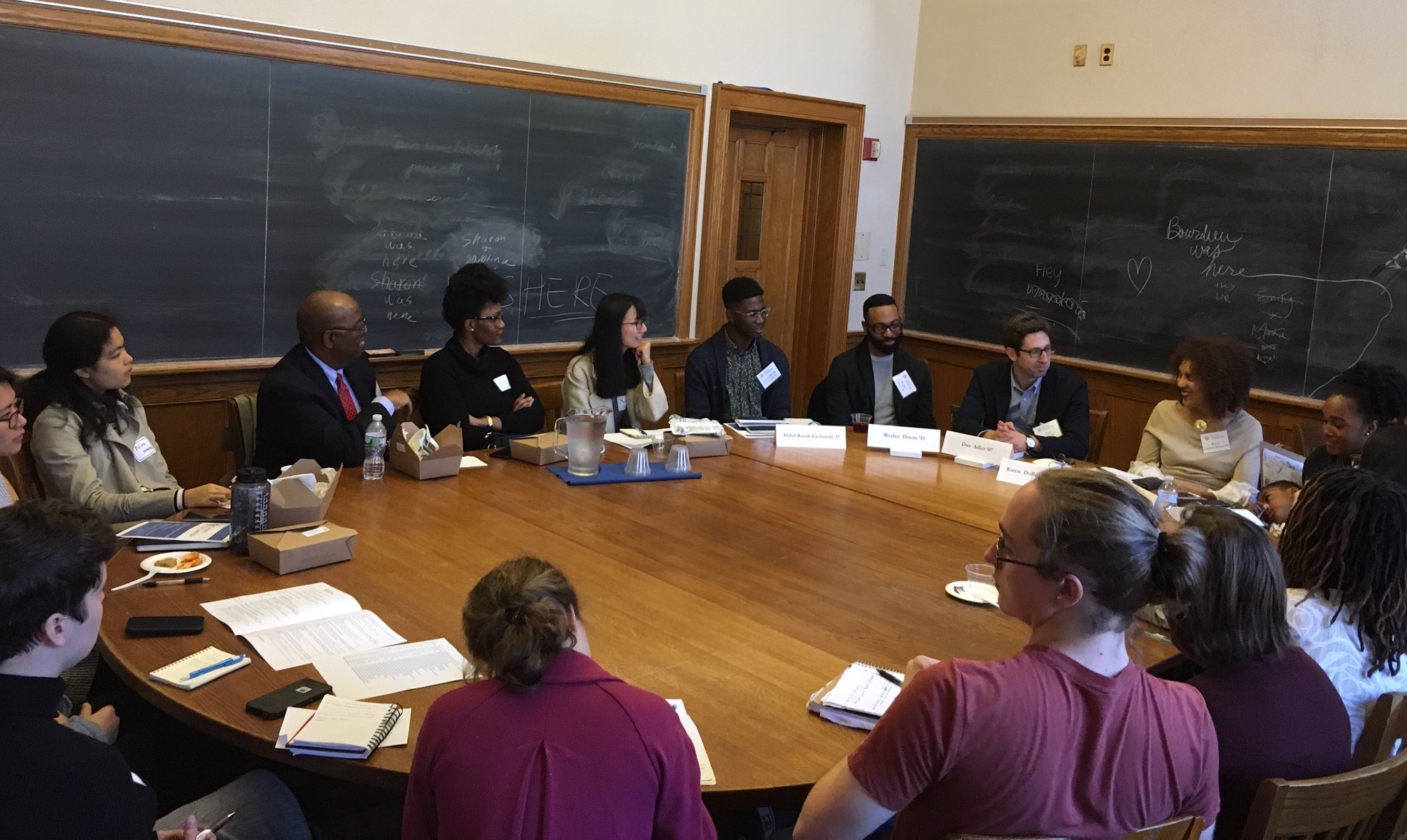 Alumni and students hold a roundtable discussion during the Careers, Life, and Yale "Changemakers" event.