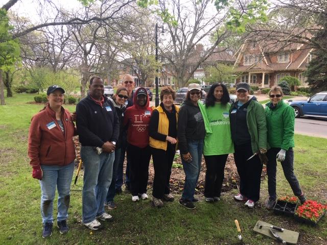 Members of the Yale Club of Michigan gather during the 2019 Yale Day of Service.