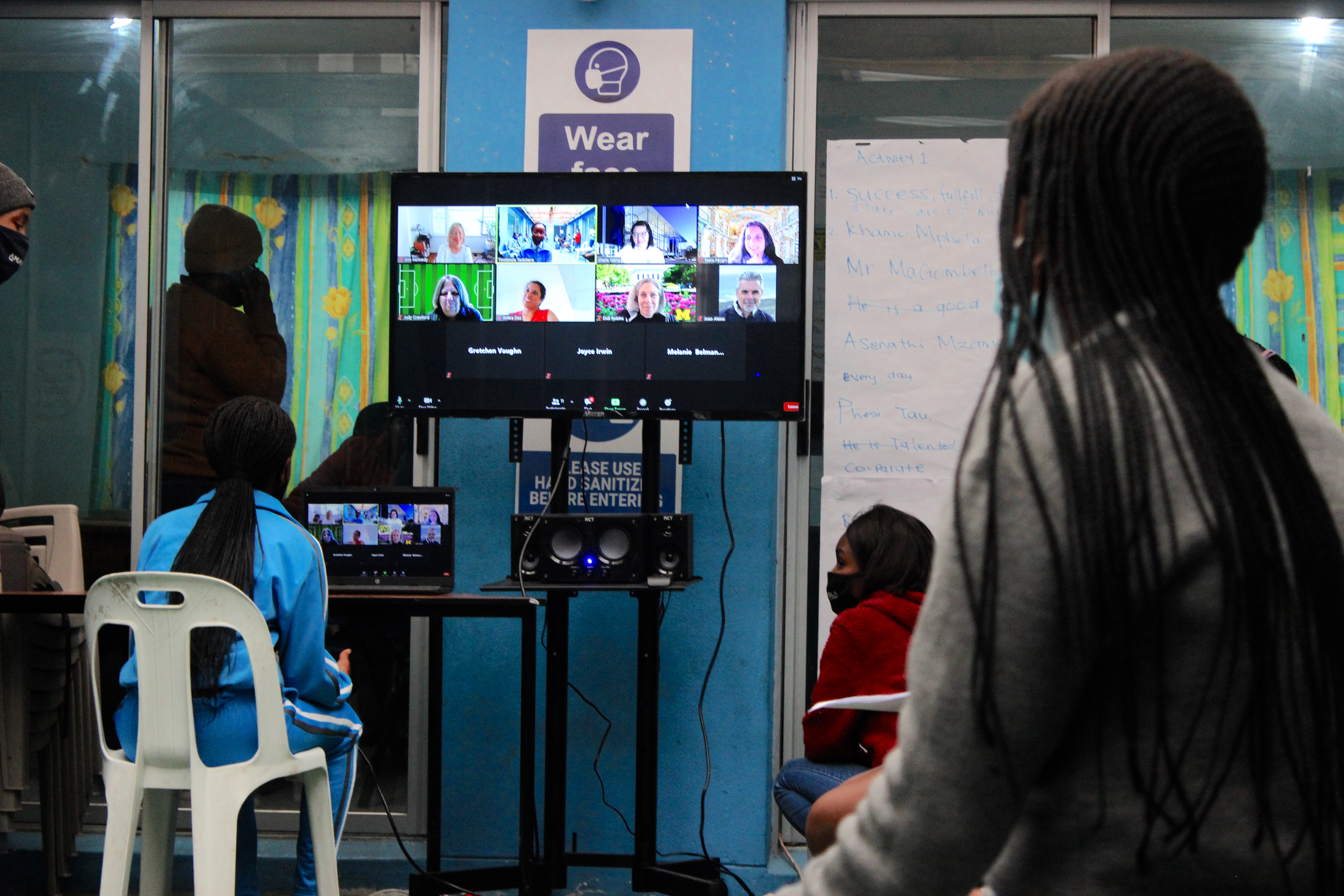 Students in Cape Town gather for the Yale Alumni Service Corps virtual book club.