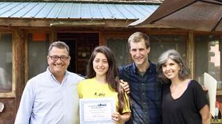 Rev. Nicholas Porter ’94 MDiv with summer students following awards presentation