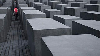 Coming to Terms with the Past: Memory and Memorial in Germany and the U.S.
