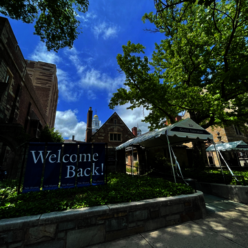 A look at the Welcome Back sign outside Rose Alumni House welcoming alumni back for 2022 Yale College reunions